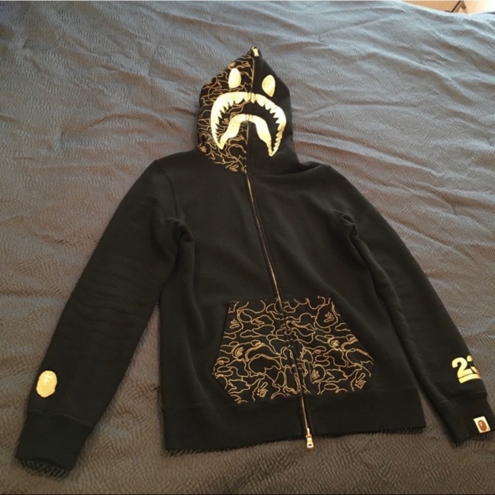 AUTHENTIC BAPE HOODIE
